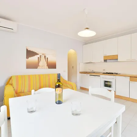 Locazione Turistica Mare-2 * Nisporto
